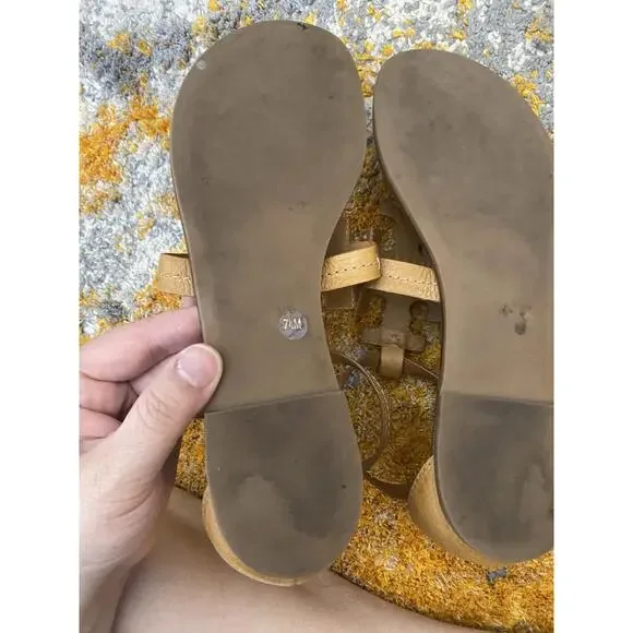 Tory Burch Women’s Sandals Ankle Strap Logo Brown 7.5M EUC Leather - Picture 9 of 9